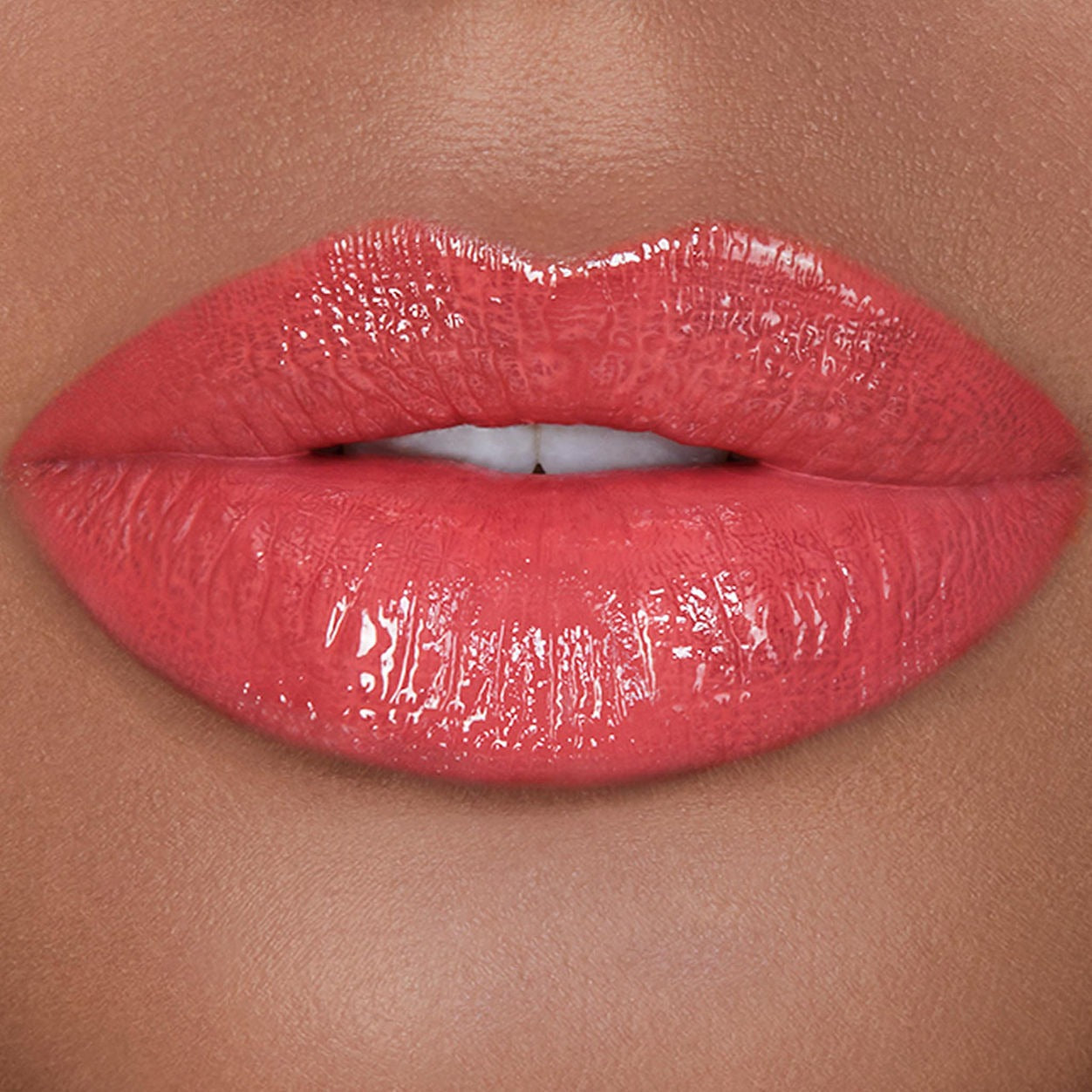 Unreal High Shine Volumizing Lip Gloss